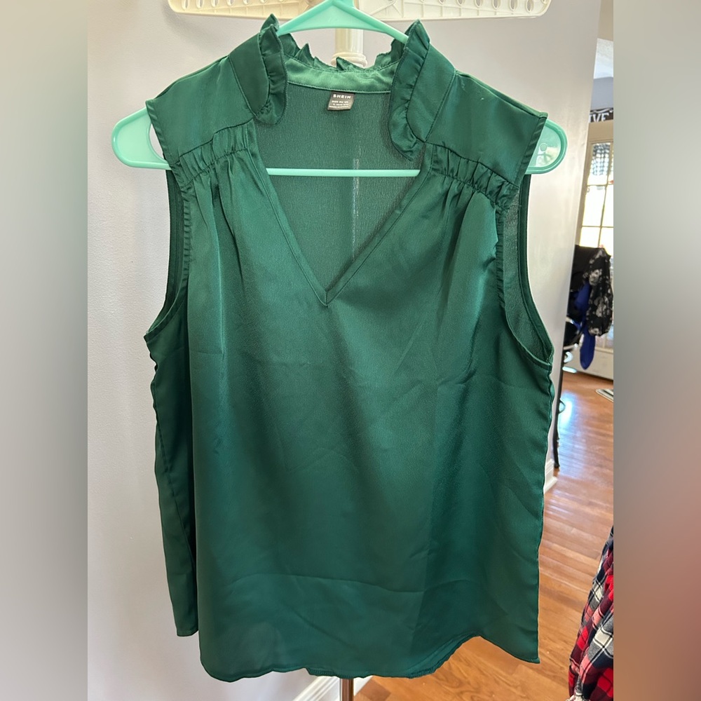 SHEIN Green Ruffled Sleeveless Blouse